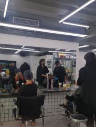-宫铭烫发染发接发店
