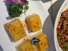 -阿瓦山寨·湘菜现炒·剁椒鱼头王(咸阳总店)