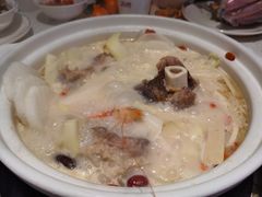 -三人行骨头王火锅(长寿店)