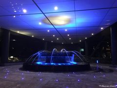 -上海滴水湖皇冠假日酒店