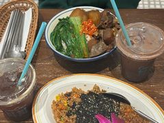 -CowCow其其·牛杂咖啡公司(六运店)