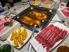 -海底捞火锅鲜切牛肉主题店(长寿路店)