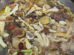 -野菌园·野生菌火锅首创第一家(关兴路总店)