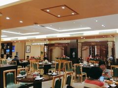 -广州中心皇冠假日酒店·百粤楼