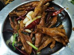 干锅鸡爪-鲁小三·大骨自助(金山总店)