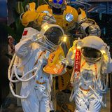 满满科技感｜打卡酷炫网红失重餐厅