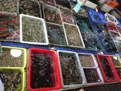 -霞涌市场海鲜摆卖区