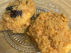蟹黄酥松小贝-鲍师傅糕点(海岸城店)