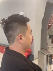 -侨治发型