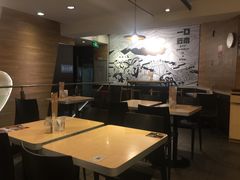 大堂-蒙自源米线大王(东站店)