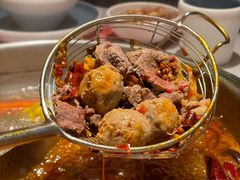 -左庭右院鲜牛肉火锅(金山万达店)