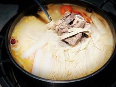 -三人行骨头王火锅(长寿店)