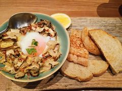 滇南杂菌配酸面包-山野板扎·云贵川Bistro(上海首店)