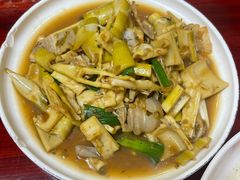 -芦茨金富饭庄·25年老字号·专做稻草鸡