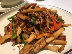 xo酱炒菌菇-鹿港小镇(金虹桥国际中心店)