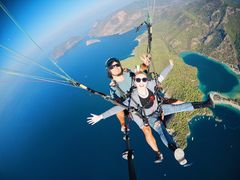 -费特希耶滑翔伞