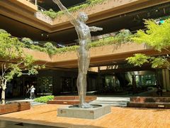 -瑞虹新天地月亮湾