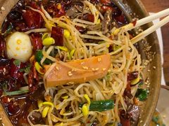 -有红鸡毛店·砂锅菜(抚琴夜市店)