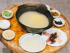 蒙自过桥米线-一坐一忘云南菜(嘉里中心店)