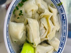 菜肉大馄饨-上海老字号杨梅面条馄饨店(陈家春店)