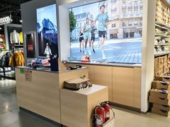 -燕莎奥特莱斯购物中心