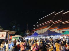 -周日夜市