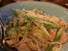 奶油三文鱼芦笋细面-SISTERS BAR RESTAURANT川意酒馆(嘉善老市H楼店)