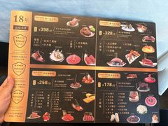 -云顶旋转自助景观餐厅