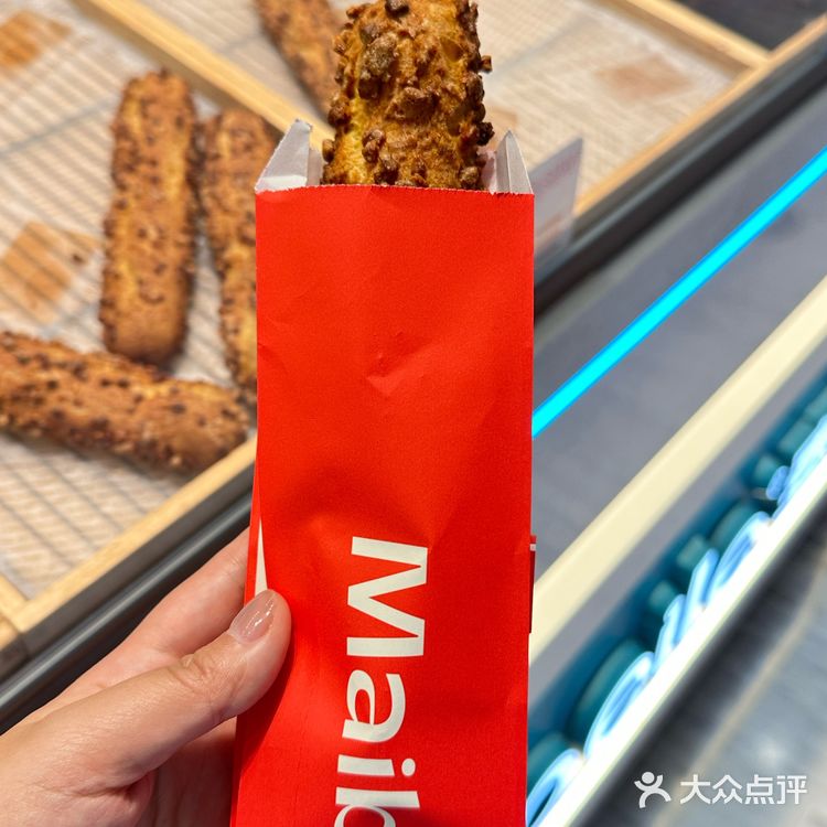 🍮麦焙乐泡芙，招牌脆皮奶棒很好吃