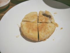 经典玫瑰鲜花饼-茶花妹子云南餐厅(传媒大学店)