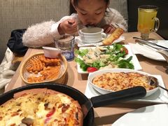-必胜客(新中纬店)