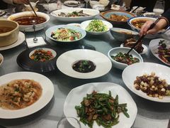 -紫东阁酒楼·中餐厅(东方广场假日酒店)