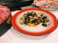 花蛤-鲜入围煮花胶鸡海鲜火锅