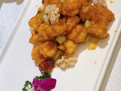 宫爆桃仁虾球-楚畹园