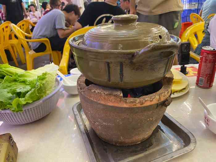 天桥底鸡煲-"店铺位置在离高速口不远 很方便 所以我们.