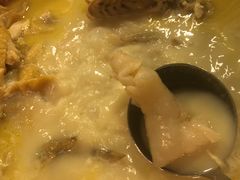 -鲜入围煮花胶鸡海鲜火锅