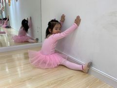 -韵姿少儿舞蹈(北外滩校区)