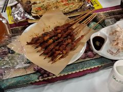 -刘姐啤酒鱼民族演艺餐厅(西街总店)