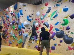 -问山MountQuest攀岩馆