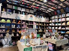 -钟书阁(松江泰晤士小镇店)