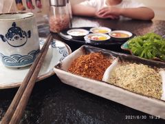 -炙忧烤肉屋(中国铁建广场店)