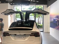 -TESLA 特斯拉(上海太古汇体验店)