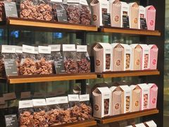 -Laderach 莱德拉(上海环贸iapm店)