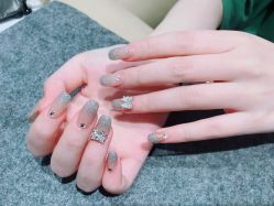 -天生爱美甲