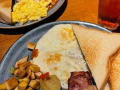 -JINNS锦时 steak&pizza(浸信会礼拜堂旧址店)