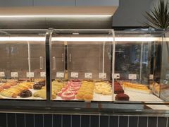面包甜点陈列柜-烫面包·面包烘焙(绿地缤纷城店)