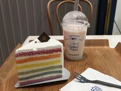 彩虹蛋糕切片-巴黎贝甜(华堂新辰汇店)