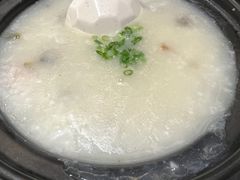 砂锅皮蛋瘦肉粥-粤秀小厨·广式早茶(辽宁路店)