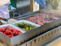 -亚龙湾希尔顿自助餐厅·海鲜·烧烤·沙滩BBQ·现场乐队