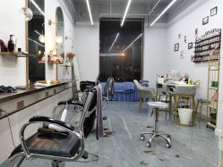 -茶发Salon·烫发染发理发